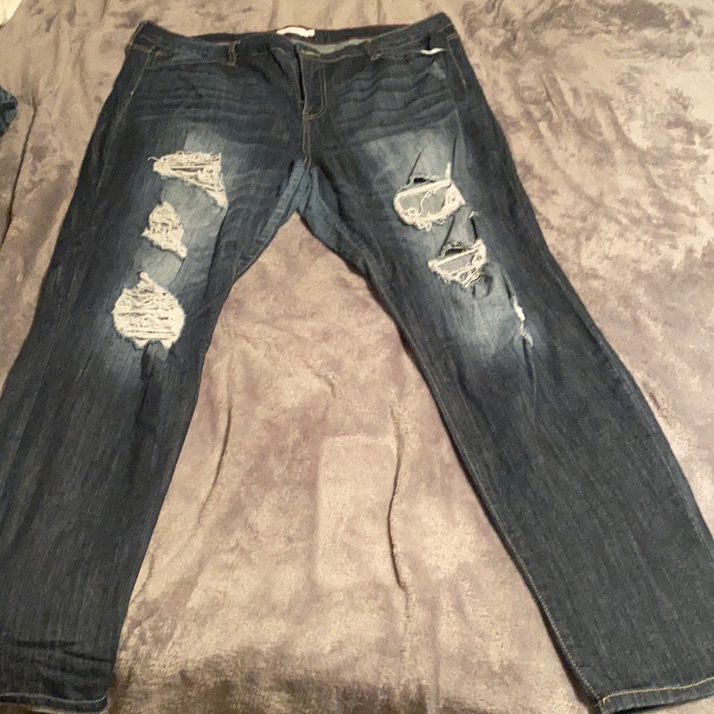 Cello jeans plus sz 22 distressed straight skinny